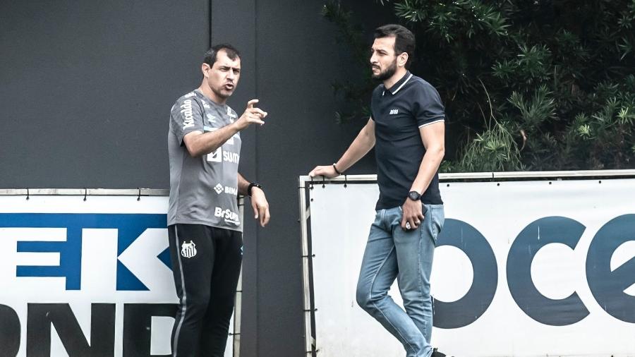 Fábio Carille e Edu Dracena durante treino do Santos - Ivan Storti/Santos FC