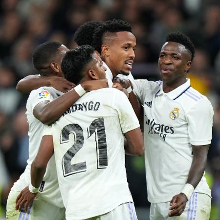 Jogadores do Real Madrid comemoram gol de Militão pelo Campeonato Espanhol - Angel Martinez/Getty Images