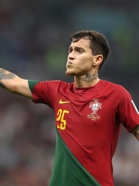 Ex-Internacional, meia-atacante Otávio já jogou a última Copa do Mundo por Portugal Ex-Internacional, meia-atacante Otávio já jogou a última Copa do Mundo por Portugal