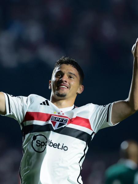 Pablo Maia, do São Paulo, comemora seu gol sobre o Goiás, pelo Brasileirão - Marcello Zambrana/AGIF