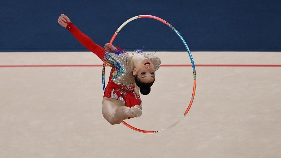 Maria Eduarda Alexandre na final do arco na ginástica rítmica no Pan 2023