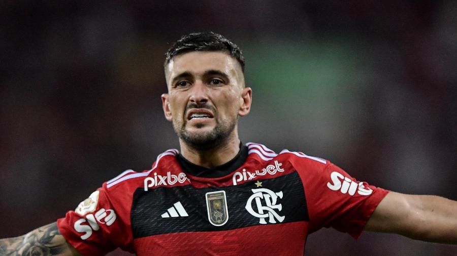 Arrascaeta deve ir a campo na estreia do Flamengo no Carioca 