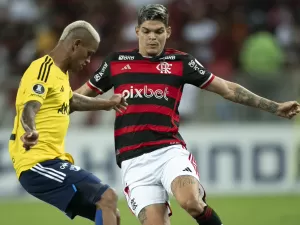 Flamengo confirma lesão muscular do lateral esquerdo Ayrton Lucas