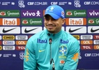 Destaque na seleção, André rechaça 