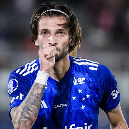 Lautaro Díaz comemora gol marcado pelo Cruzeiro contra o Libertad pela Copa Sul-Americana