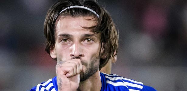 Santos fecha empréstimo de Lautaro Díaz, atacante do Cruzeiro