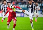 Danilo é expulso, Juventus leva gol nos acréscimos e perde do Stuttgart - Tom Weller/picture alliance via Getty Images