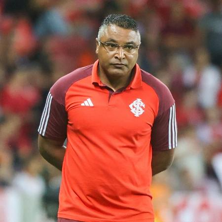 Roger Machado, técnico do Internacional, em jogo contra o Fluminense no Beira-Rio