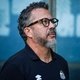 Novo técnico do Santos barra medalhões, e coragem alivia crise no clube