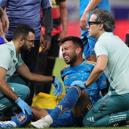 Matheus Henrique, do Cruzeiro, sofre fratura na costela contra o Sport