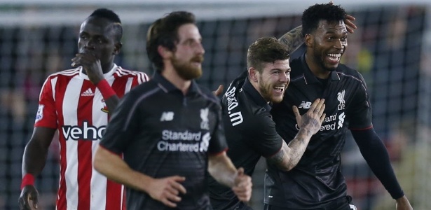 Sturrigde celebra após marcar os gols que decretaram a virada do Liverpool - Eddie Keogh / REUTERS