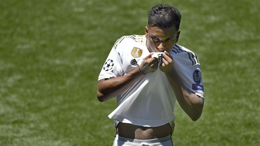 Rodrygo durante apresentação no Real Madrid - Oscar del Pozo/AFP