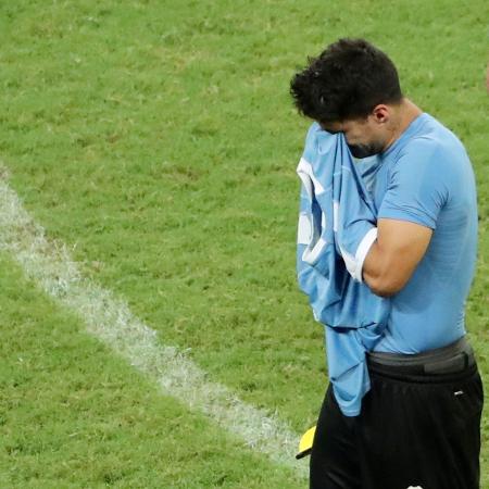 Suárez chora muito após eliminação do Uruguai nos pênaltis - Sergio Moraes/Reuters