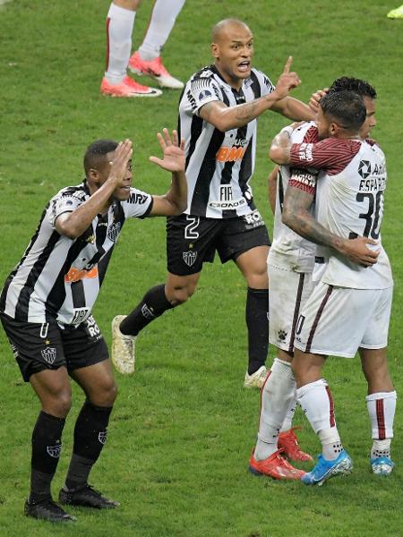 Jogadores do Colón comemoram gol contra o Atlético-MG - REUTERS/Washington Alves 