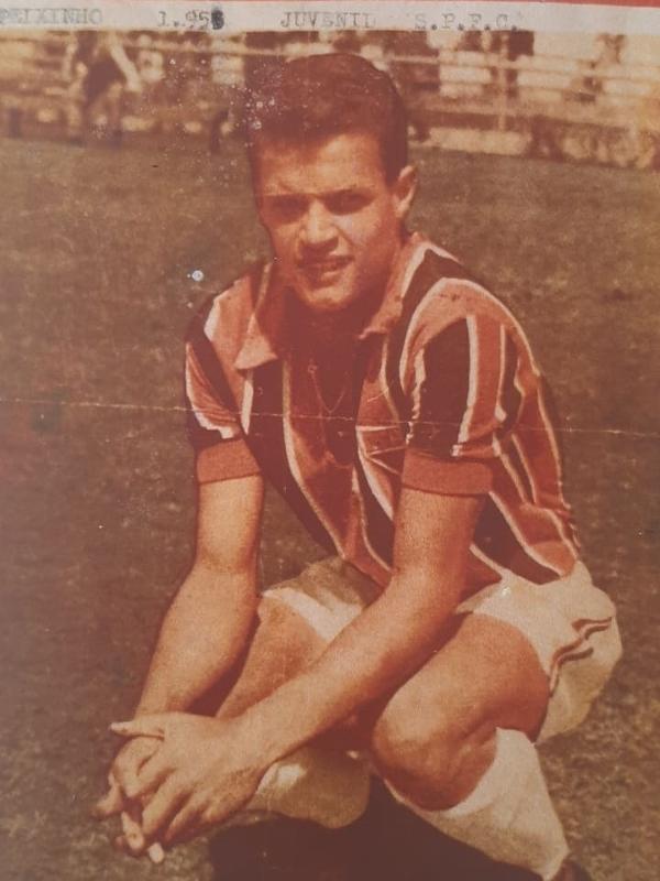 Jogador que fez o primeiro gol no Morumbi voltou para casa de bonde Jogador que fez o primeiro gol no Morumbi voltou para casa de bonde