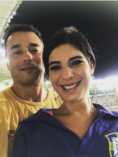 André Rizek e Andreia Sadi, durante Brasil x Chile, no Maracanã - Reprodução/Instagram