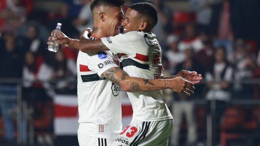 Caio, do São Paulo, comemora seu gol na partida contra o Ayacucho - Marcello Zambrana/AGIF
