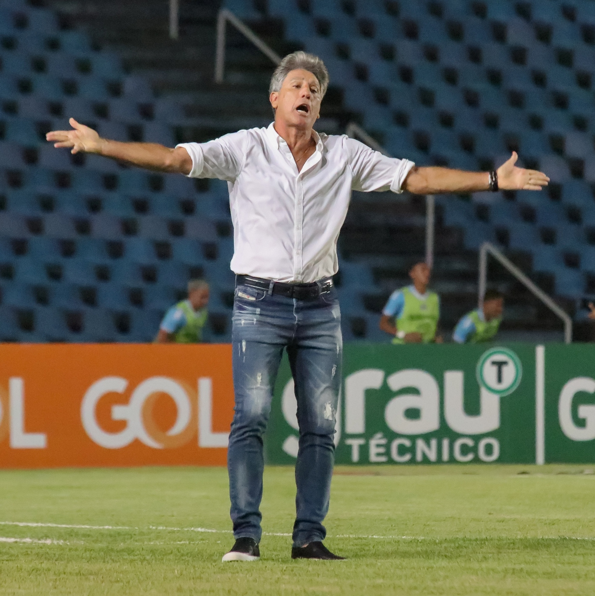 Renato Gaúcho e elenco do time principal se reapresentam no Grêmio