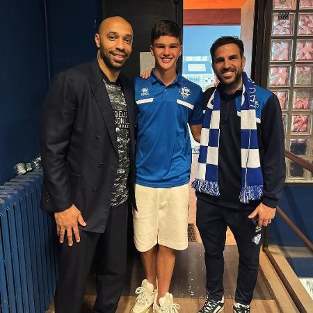 Fellipe Jack, zagueiro de 18 anos, atua no Como, da Itália, clube que tem Thierry Henry e Cesc Fábregas como acionistas - Reprodução