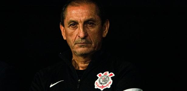 Confirmação: Ramón Díaz continua no Corinthians até 2025.