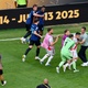 Inter x River termina em confusão, e argentino precisa ser contido em campo