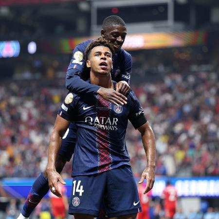 Desire Doué comemora ao marcar em PSG x Bayern, pelo Mundial Desire Doué comemora ao marcar em PSG x Bayern, pelo Mundial