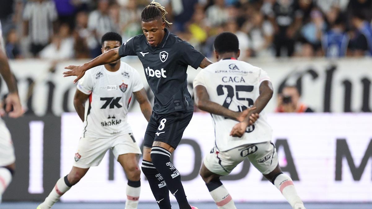 Com Danilo, Botafogo para em goleiro e empata com Vitória no Nilton Santos