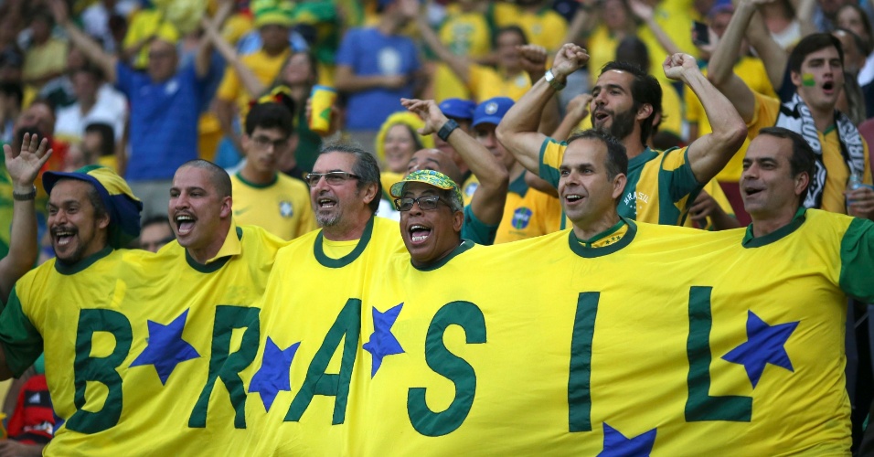 Torcida brasileira empolgada antes do início da final diante da Alemanha