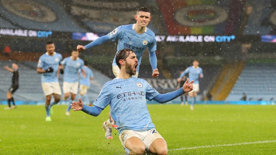 Bernardo Silva comemora gol do Manchester City contra o Aston Villa, pelo Campeonato Inglês - Getty Images