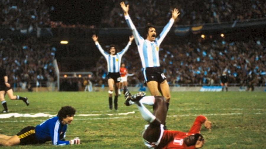 Grito argentino, queda peruana: imagem simbólica dos 6 a 0 de 1978 - Divulgação Fifa