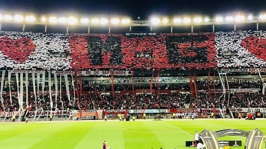 Mosaico da torcida do River Plate em homenagem a Marcelo Gallardo - Reprodução TV