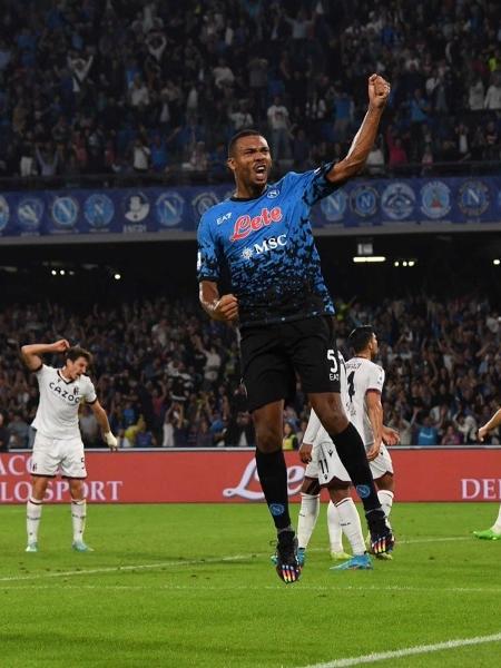 Juan Jesus comemora gol pelo Napoli contra o Bologna pelo Campeonato Italiano - Reprodução/Twitter/@sscnapoli