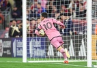 Messi e Suárez marcam, Matías Rojas estreia e Inter Miami vence New England Revolution pela MLS