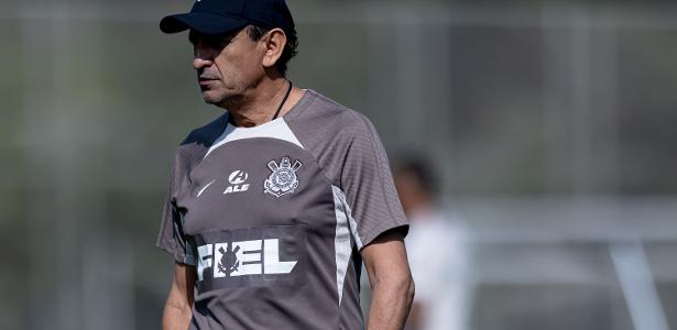 Ramón e André Ramalho preparam treino visando confronto com o Bahia no Corinthians.