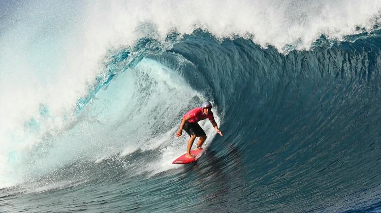 Reo Inaba elimina Filipe Toledo no Taiti