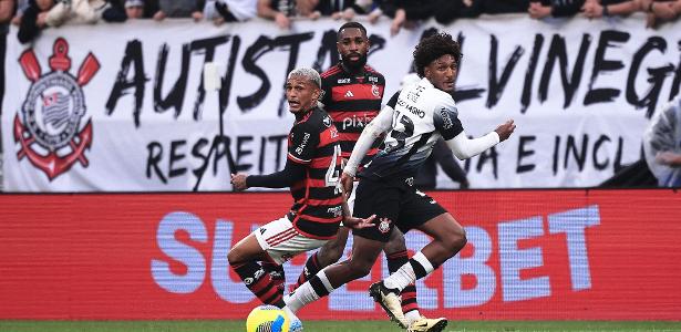 Talles Magno lamenta eliminação do Corinthians: 
