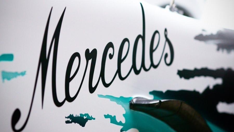 Detalhe dos carros brancos da Mercedes no GP da Alemanha de 2019 - @MercedesAMGF1/Twitter