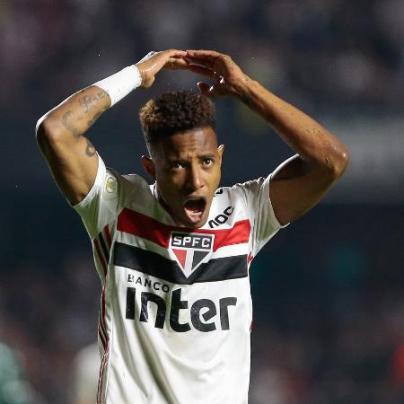 Veja opção mais defensiva que São Paulo pode ter no clássico