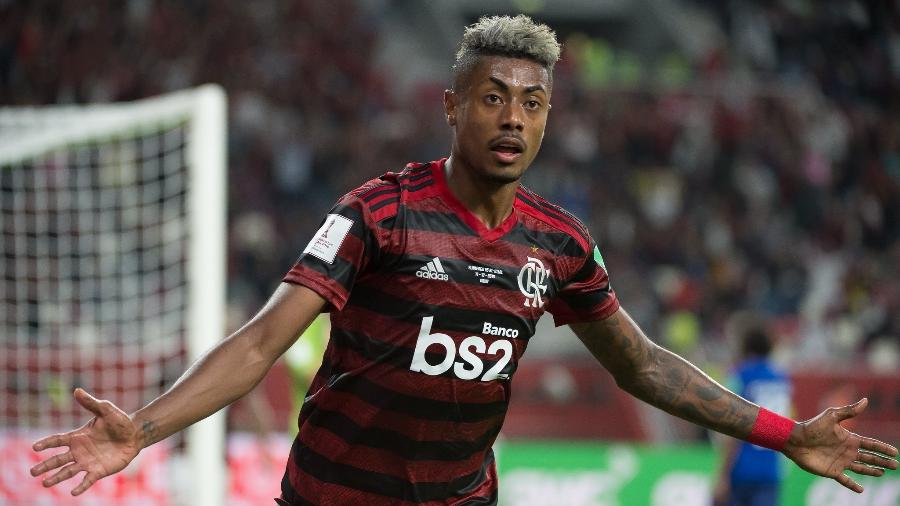 Arrascaeta brilha em vitória do Flamengo e leva rubro-negros ao