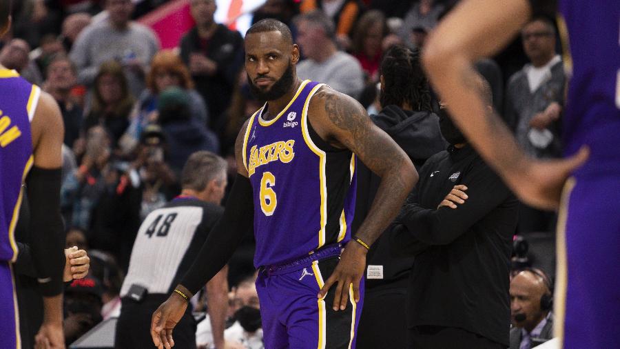 LeBron James foi excluído da partida entre Los Angeles Lakers e Detroit Pistons - Raj Mehta-USA TODAY Sports