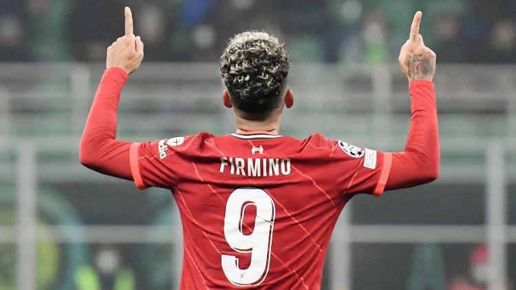 Roberto Firmino, do Liverpool, abriu o placar para sua equipe no jogo contra a Inter de Milão na Champions League - Filippo MONTEFORTE / AFP - Filippo MONTEFORTE / AFP