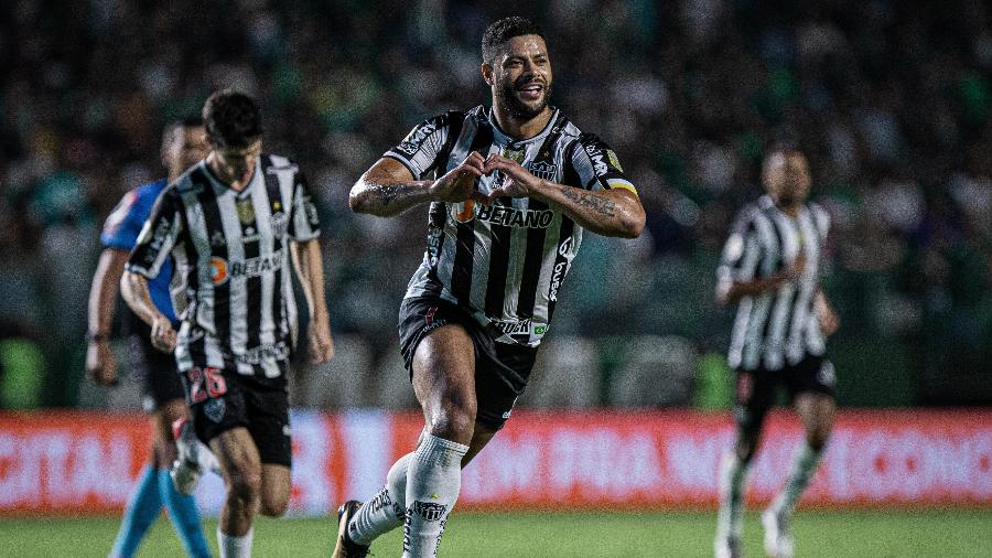 Hulk comemora gols sobre o Goiás no Brasileirão - Isabela Azine/AGIF