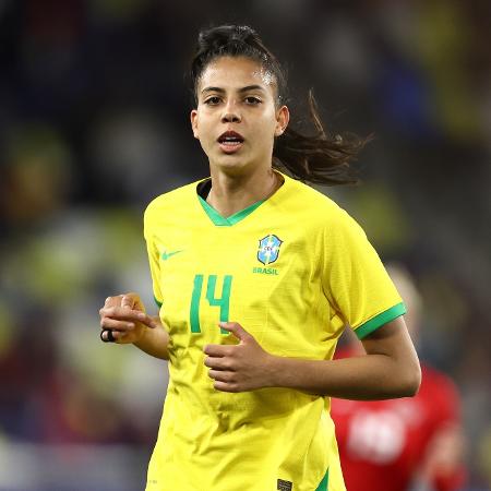 Lauren, zagueira da seleção brasileira
