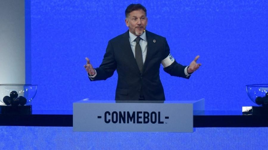 Alejandro Domínguez, presidente da Conmebol, durante sorteio dos grupos da Libertadores