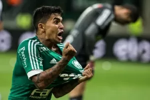 Diego celebra momento no Fla: Orgulhoso em vestir essa camisa - Coluna do  Fla