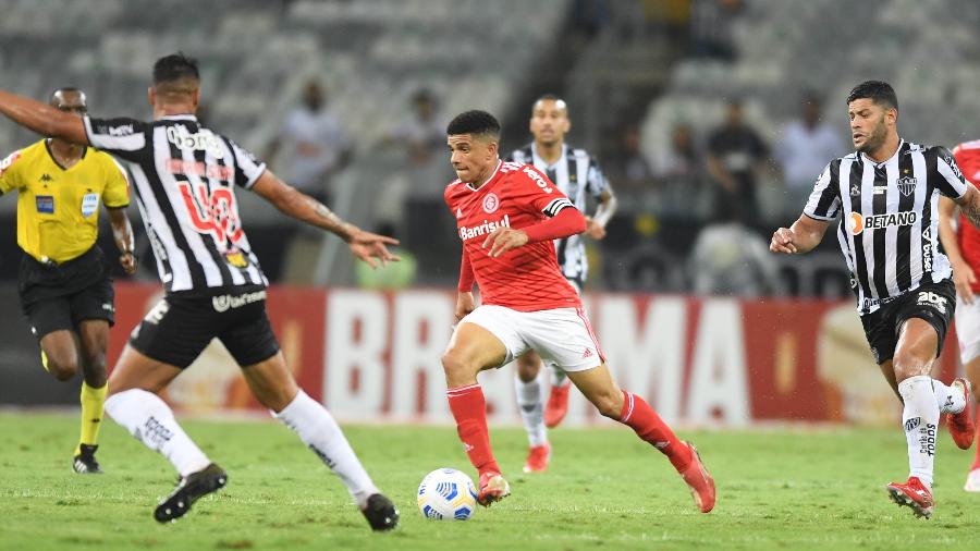 Taison falou sobre o preço da nova camisa - Ricardo Duarte/SC Internacional