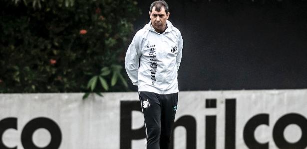 Carille Arrives in Baixada Santista with Santos After Successful Negotiation