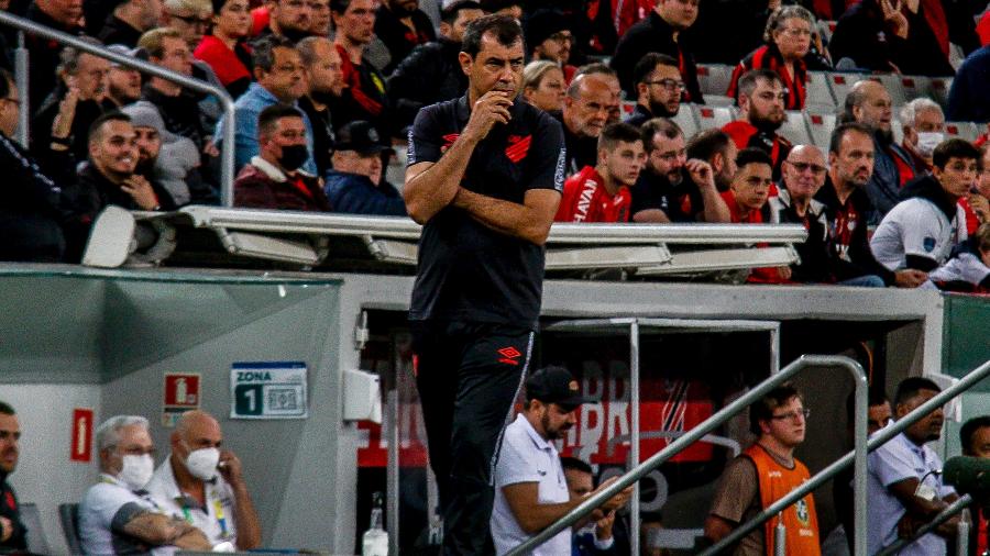 Fabio Carille &Atilde;&copy; demitido do Athletico ap&Atilde;&sup3;s goleada na Libertadores