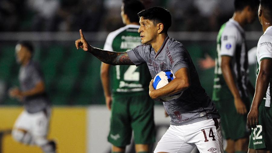 Cano comemora gol do Fluminense em jogo contra o Oriente Petrolero - JORGE BERNAL / AFP