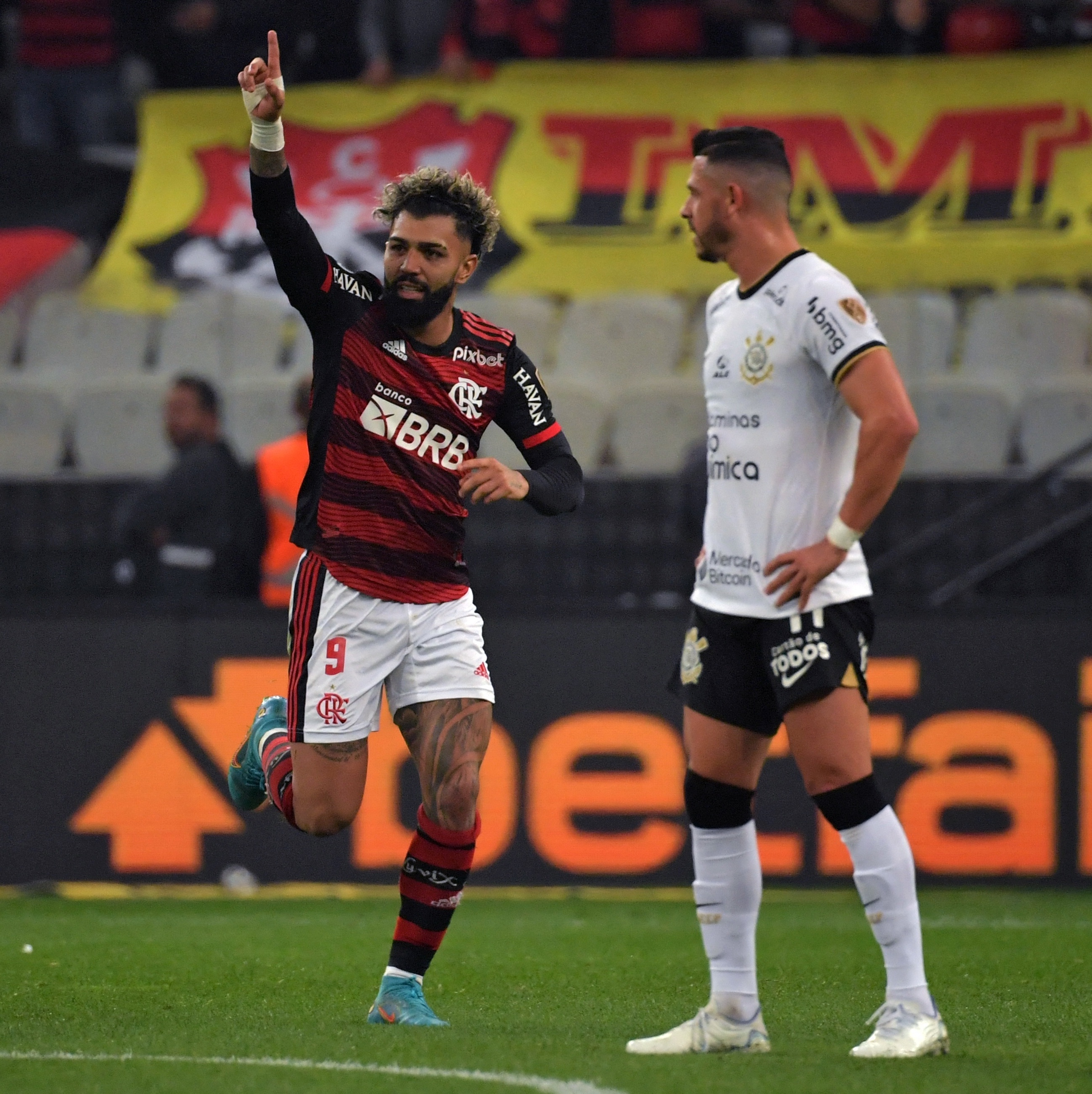 Corinthians vence nos pênaltis em noite inspirada de Cássio e elimina o Boca  Juniors na Libertadores